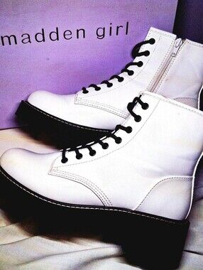 Madden Girl Carra White Combat Boots Black Lug Soles Lace-Up Side Zippers Size 8